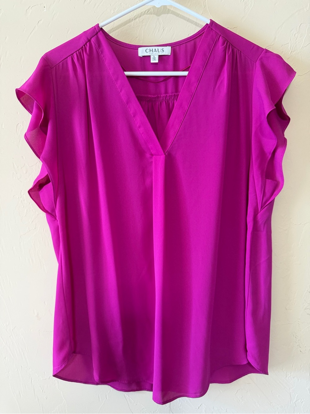 Chaus Women's Magenta V-Neck Flutter Sleeve Blouse